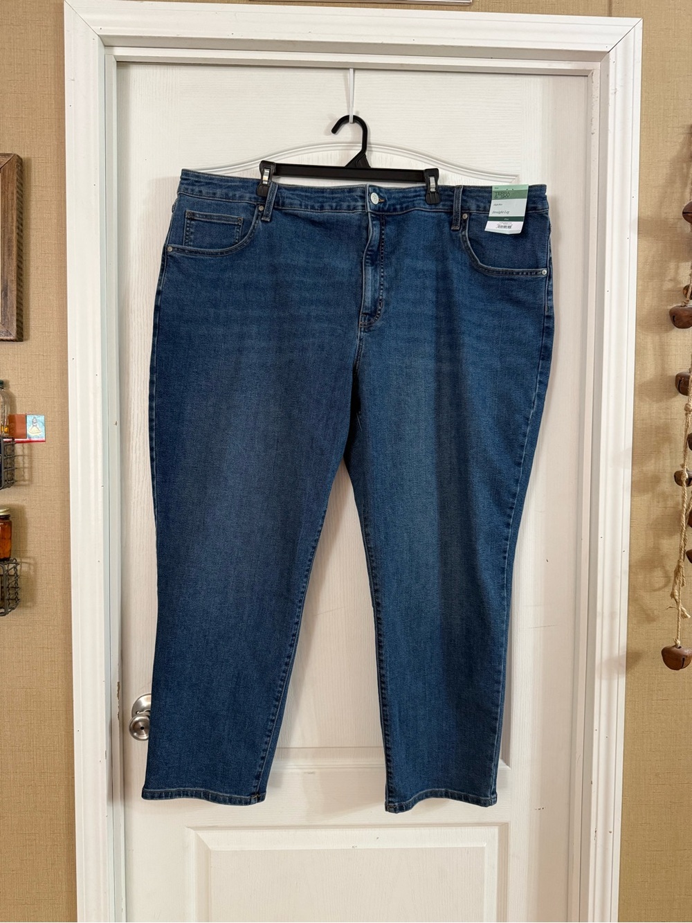Terra & Sky High Rise Straight Lag Jeans NWT Sz 36. SP-113